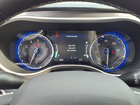 New 2026 Chrysler Pacifica Select image 14