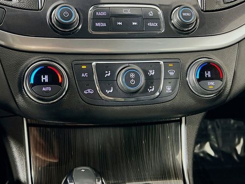 Used 2019 Chevrolet Impala LT image 15