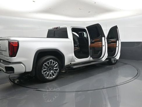 Used 2023 GMC Sierra 1500 Denali Ultimate AWD/4WD image 46