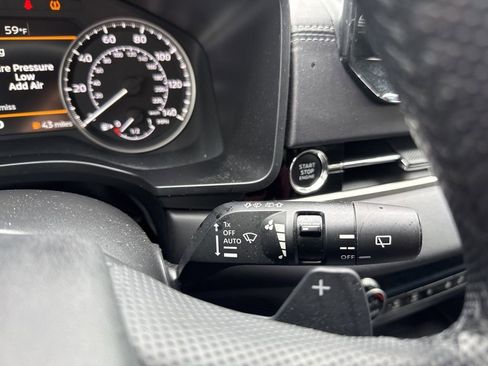 Used 2024 Mitsubishi Outlander SE image 18