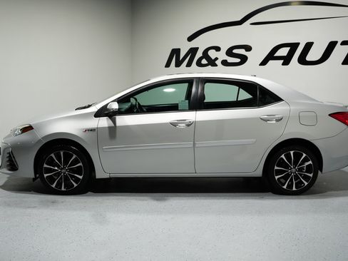 Used 2019 Toyota Corolla XSE image 5