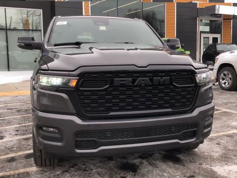 New 2026 RAM 1500 4x4 Crew Cab image 3