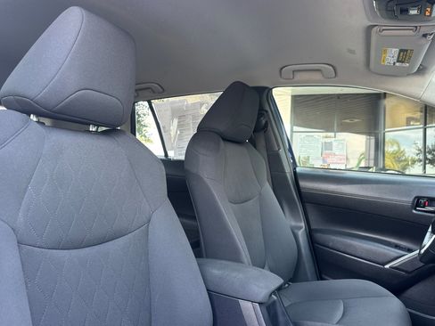 Used 2022 Toyota Corolla Cross LE image 18