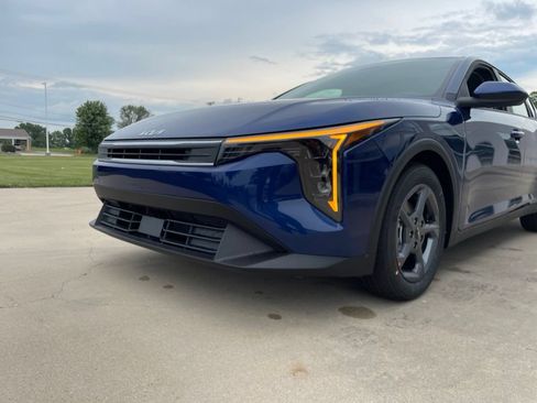 New 2026 Kia K4 FWD image 14