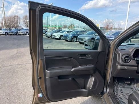 Used 2023 Chevrolet Colorado W/T image 25