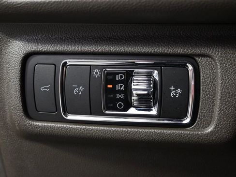 Used 2023 Lincoln Corsair AWD w/ Equipment Group 101A image 24