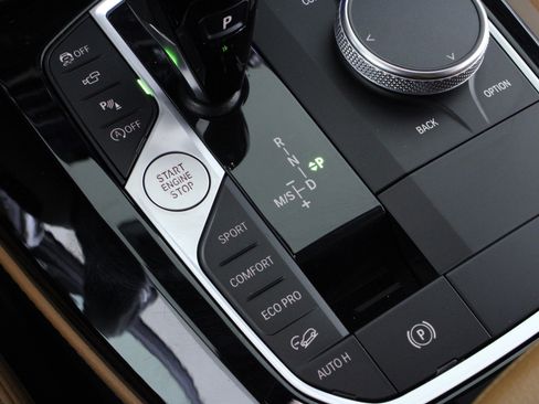 Used 2023 BMW X4 xDrive30i w/ Parking Assistance Package image 30