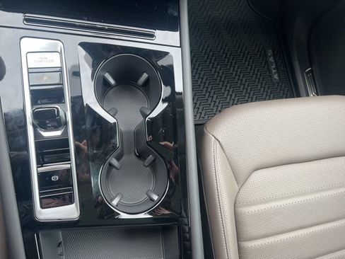 New 2026 Volkswagen Atlas SEL image 17