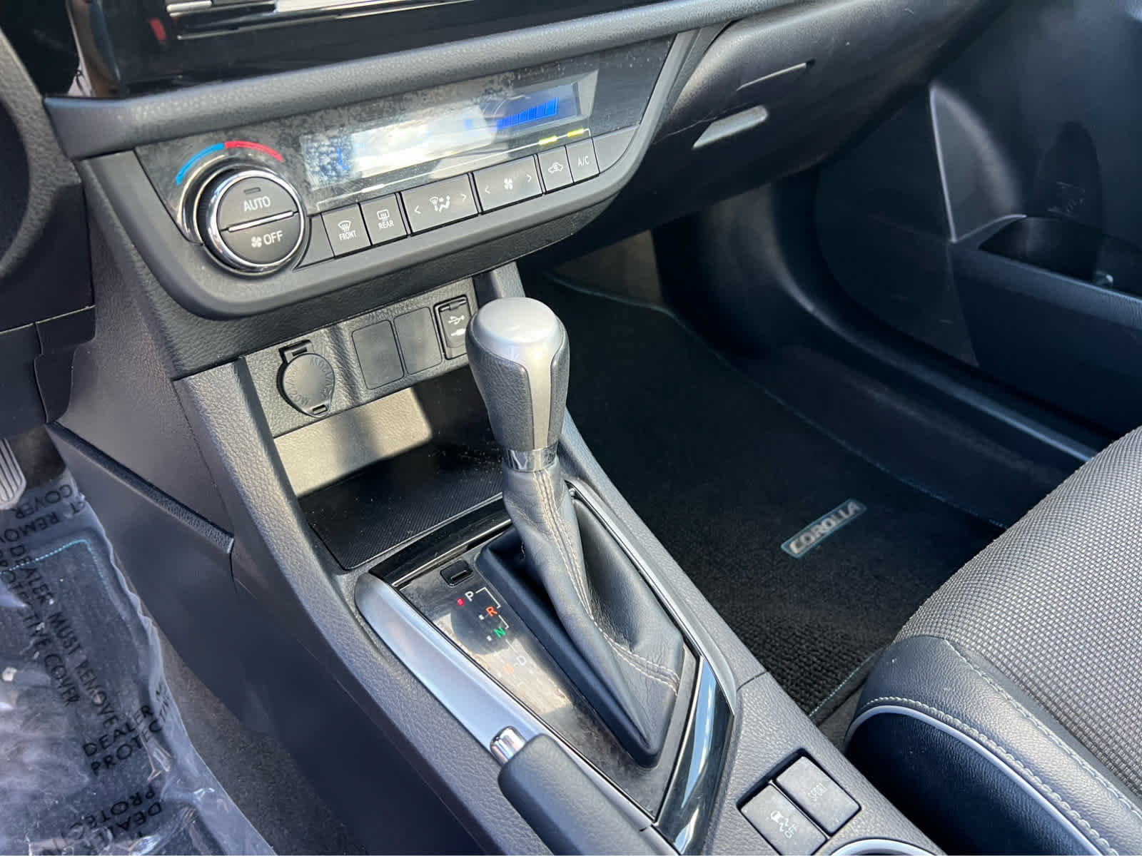 Used 2014 Toyota Corolla S FWD image 34