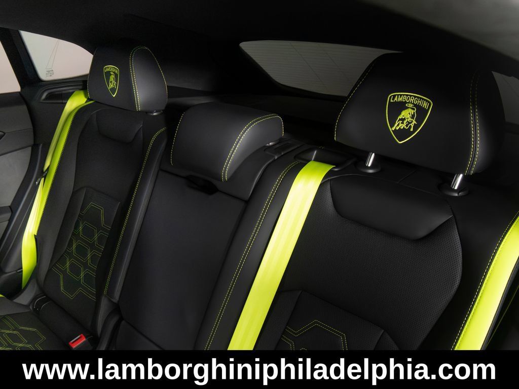 Used 2026 Lamborghini Urus S AWD/4WD image 44