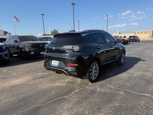Used 2024 Buick Encore GX Avenir FWD image 2