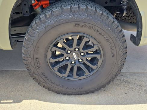 Used 2025 Ford F150 Raptor AWD/4WD image 34