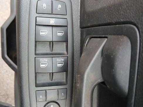 Used 2022 RAM 3500 Tradesman w/ Chrome Appearance Group image 24