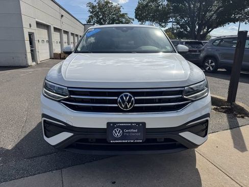 Used 2023 Volkswagen Tiguan SE w/ Panoramic Sunroof Package AWD/4WD image 2