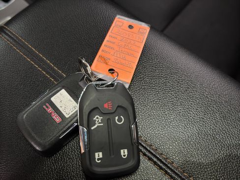Used 2022 GMC Terrain AT4 AWD/4WD image 43