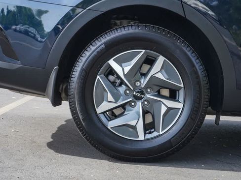Used 2023 Kia Sorento EX FWD image 7