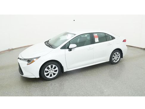 New 2026 Toyota Corolla LE image 2