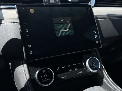 Used 2025 Jaguar F-PACE R-Dynamic S image 29