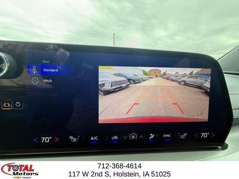 Used 2025 Chevrolet Traverse LT AWD/4WD image 27