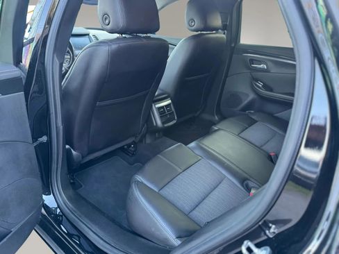 Used 2018 Chevrolet Impala LT FWD image 19