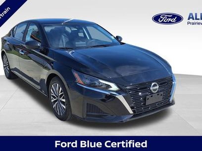 Used 2025 Nissan Altima 2.5 SV