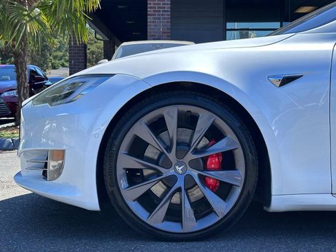 Used 2019 Tesla Model S Performance AWD/4WD image 29