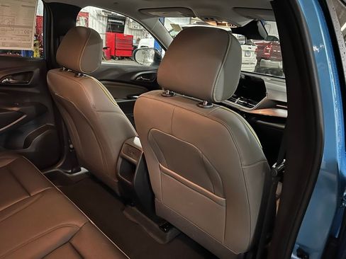 New 2026 Chevrolet Trax ACTIV w/ Sunroof Package FWD image 13