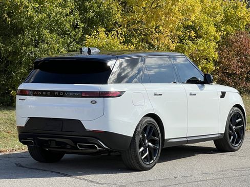 Used 2023 Land Rover Range Rover Sport SE image 6