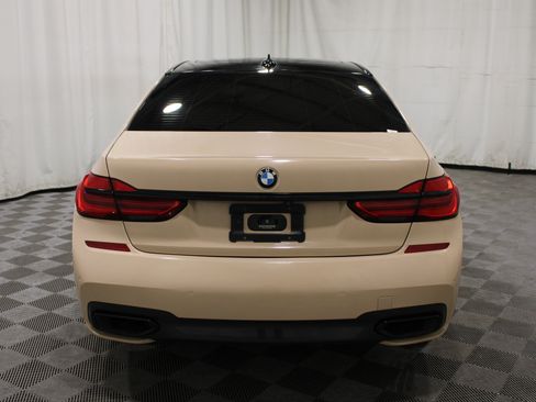 Used 2019 BMW 750i xDrive w/ M Sport Package AWD/4WD image 33
