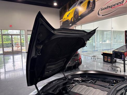 Used 2017 Chevrolet Corvette Grand Sport w/ Carbon Flash Badge Package RWD image 15