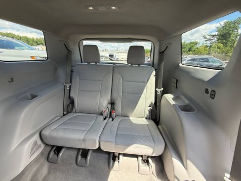 Used 2022 GMC Acadia SLE FWD image 24