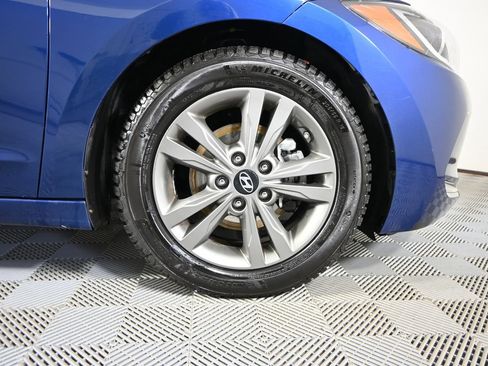 Used 2018 Hyundai Elantra Value Edition FWD image 11