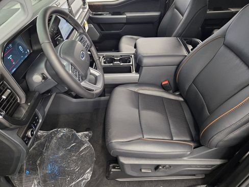 New 2026 Ford F250 Lariat w/ Black Appearance Package AWD/4WD image 12