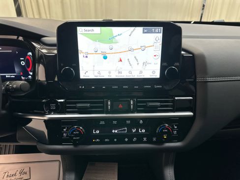 New 2025 Nissan Pathfinder Platinum image 7