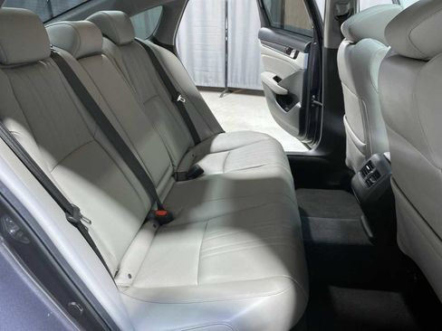 Used 2018 Honda Accord Touring image 13