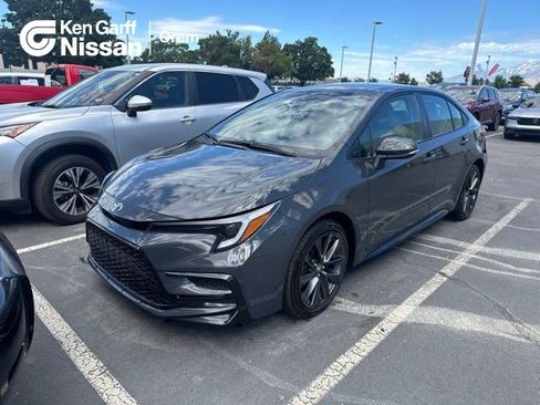 Used 2025 Toyota Corolla SE w/ Convenience Package FWD image 1