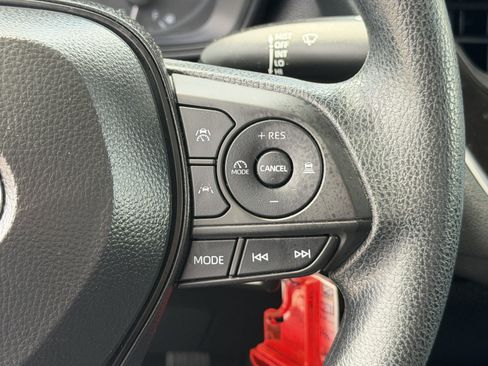 Used 2025 Toyota Corolla LE FWD image 16