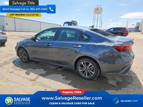 Used 2024 Kia Forte LXS w/ LXS Technology Package FWD image 3