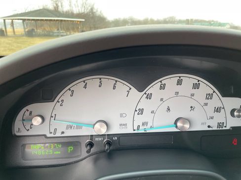 Used 2002 Ford Thunderbird Deluxe image 46