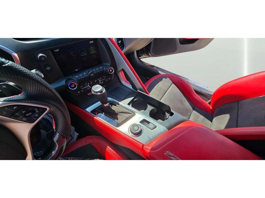Used 2016 Chevrolet Corvette Z06 w/ Z07 Performance Package RWD image 28