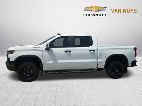 Used 2022 Chevrolet Silverado 1500 ZR2 w/ Technology Package AWD/4WD image 8