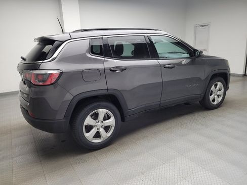 Used 2018 Jeep Compass Latitude w/ Popular Equipment Group FWD image 10