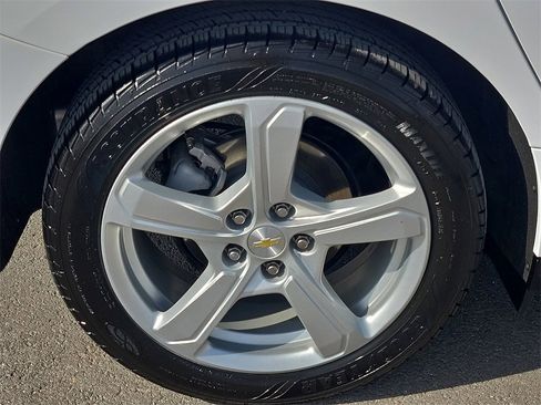 Used 2018 Chevrolet Volt LT w/ LT Driver Confidence Package image 7