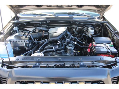 Used 2011 Toyota Tacoma 4x4 Regular Cab image 19