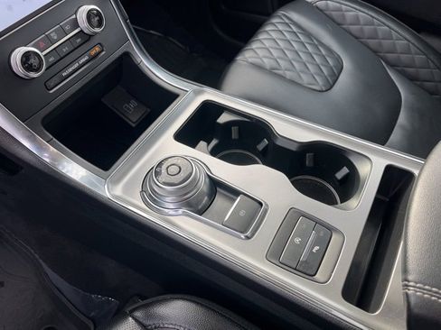 Used 2024 Ford Edge Titanium w/ Equipment Group 301A image 27