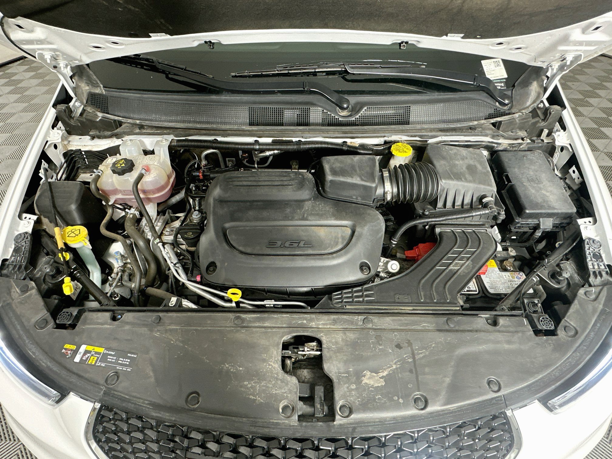 Used 2024 Chrysler Pacifica Touring-L FWD image 33