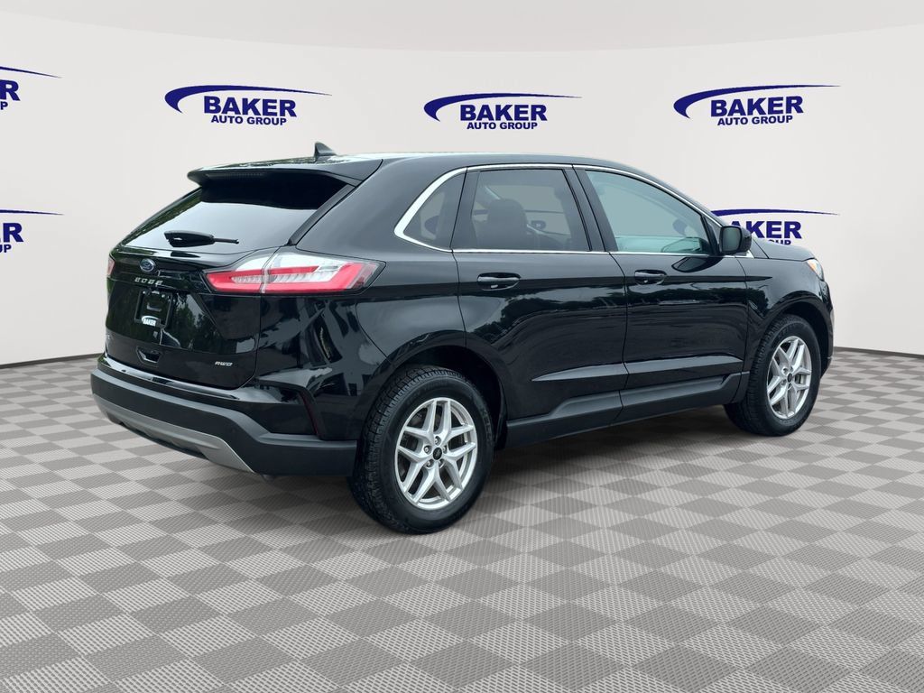 Used 2024 Ford Edge SEL AWD/4WD image 5