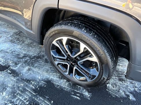 Used 2022 Jeep Compass Limited image 23