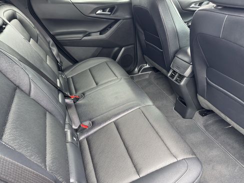 Used 2026 Chevrolet Equinox LT w/ Convenience Package II FWD image 20