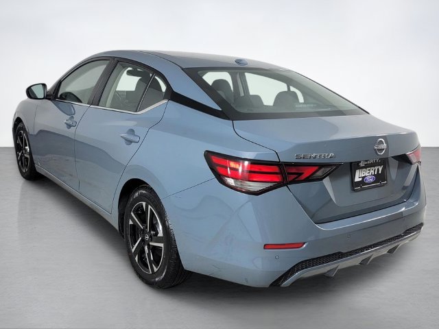 Used 2025 Nissan Sentra SV w/ All-Weather Package FWD image 5